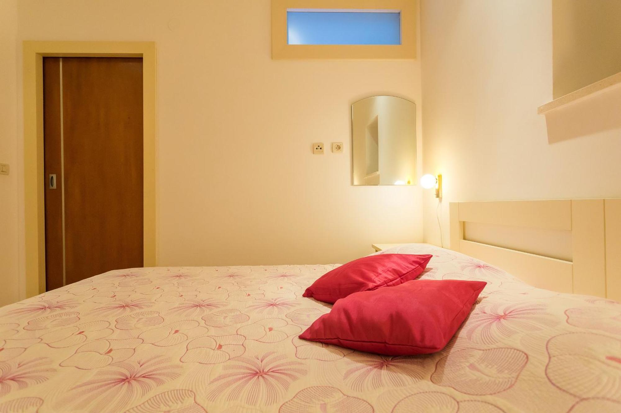 Apartments Margaretic Дубровник Екстериор снимка